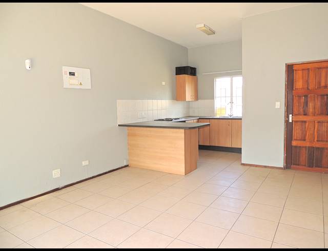 1 BEDROOM APARTMENT FOR SALE IN WILLOWBROOK